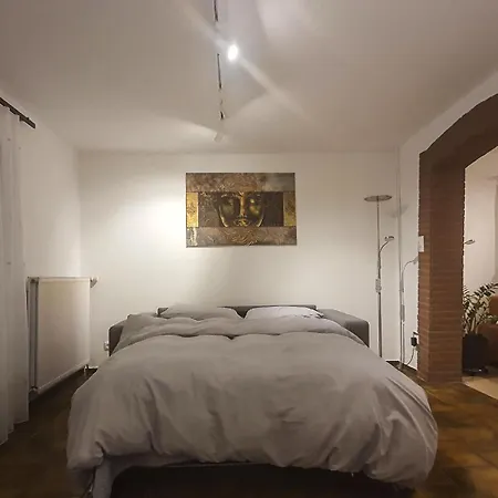 Sakura House